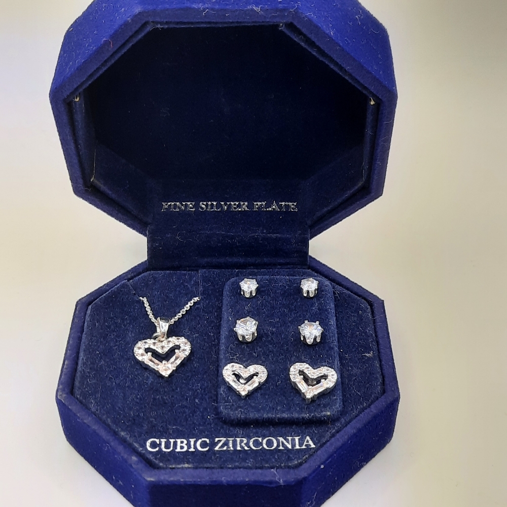 NWT Macys CZ Heart Pendant and Earrings Set